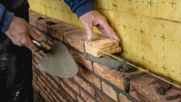 Interne opleiding tot metselaar of timmerman